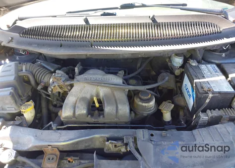 2002 Chrysler Voyager из США, поврежденный, VIN 1C8GJ25B02B668842